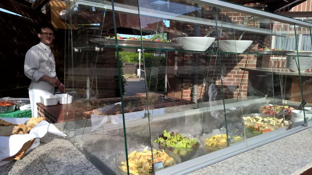 Hotel Restaurant Lathener Marsch Exterior photo